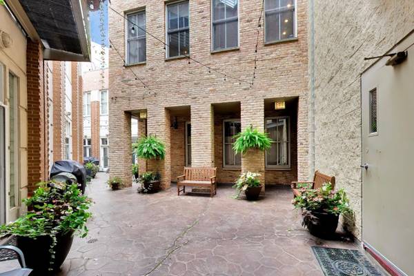 1235 W George ST #106, Chicago, IL 60657