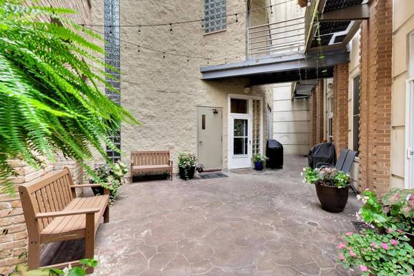 1235 W George ST #106, Chicago, IL 60657