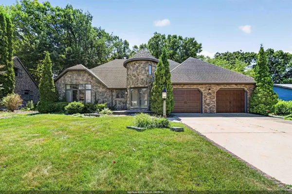 3452 BAY HIGHLANDS DR, Green Bay, WI 54311