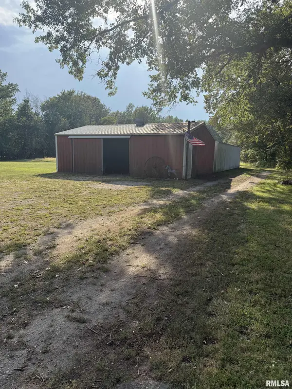 2509 WEAVER RD, Herrin, IL 62948