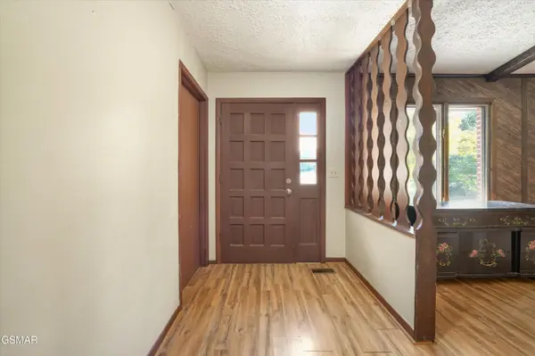 204 New Center Road, Sevierville, TN 37876