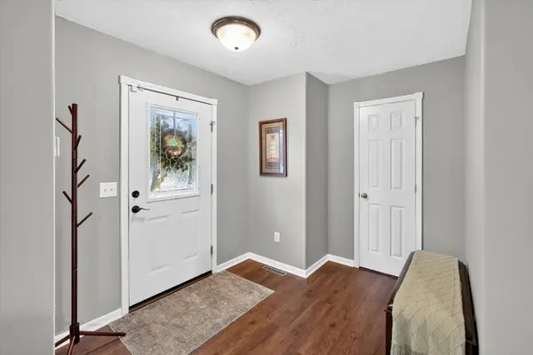 3291 N Eakins AVE, Springfield, MO 65803