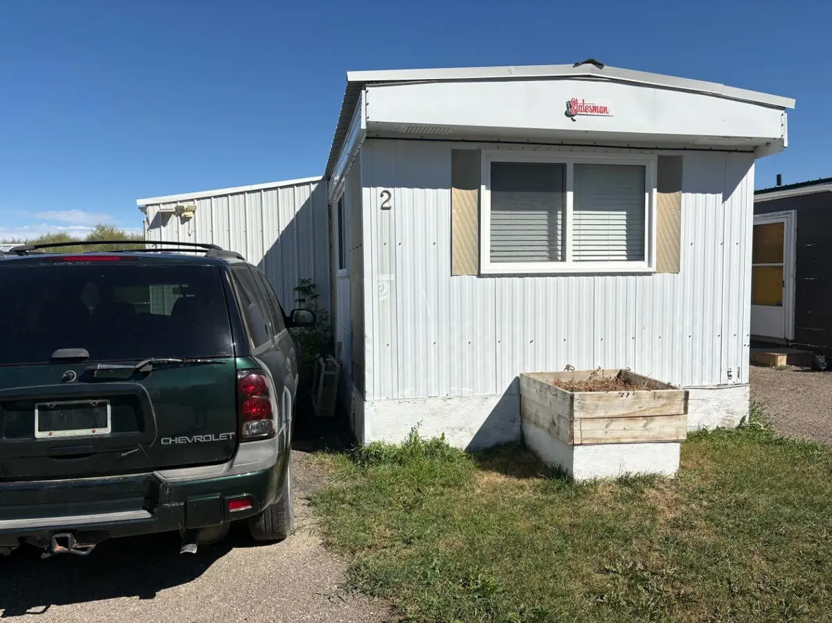 2715 Westside DR ##2, Lethbridge, AB T1J 4M8