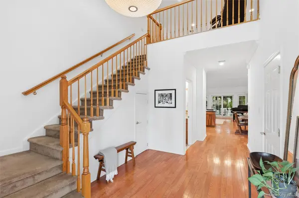 147 Pond View DR, Port Washington, NY 11050