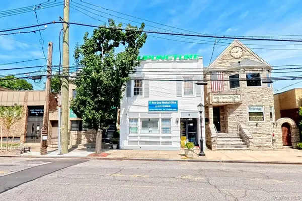 93 New Dorp LN, Staten Island, NY 10306