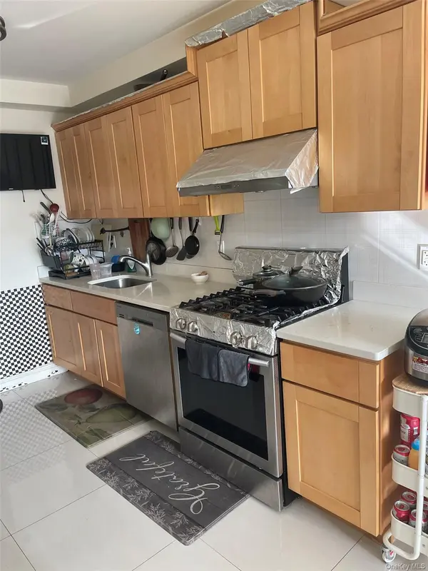 65-38 Austin ST #4D, Rego Park, NY 11374