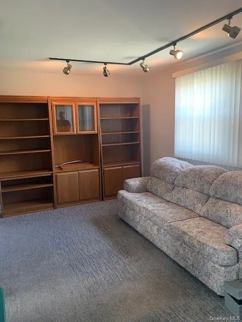 70-54 260th ST #GV115, Glen Oaks, NY 11004