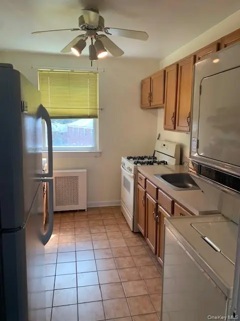 70-54 260th ST #GV115, Glen Oaks, NY 11004