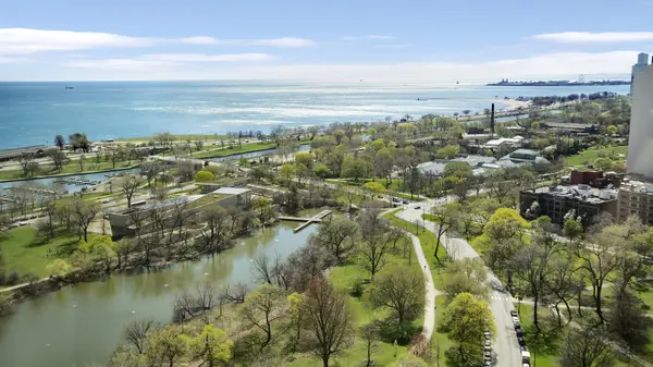 2500 N Lakeview AVE #3002, Chicago, IL 60614