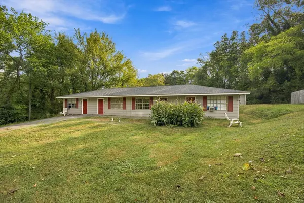 466 Oak Street, Rossville, GA 30741