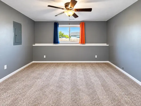 2 Ember Way Circle, Hesston, KS 67062