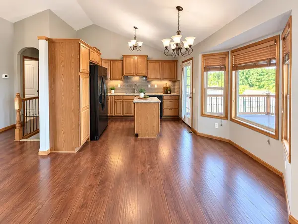 2 Ember Way Circle, Hesston, KS 67062