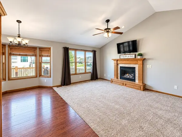 2 Ember Way Circle, Hesston, KS 67062