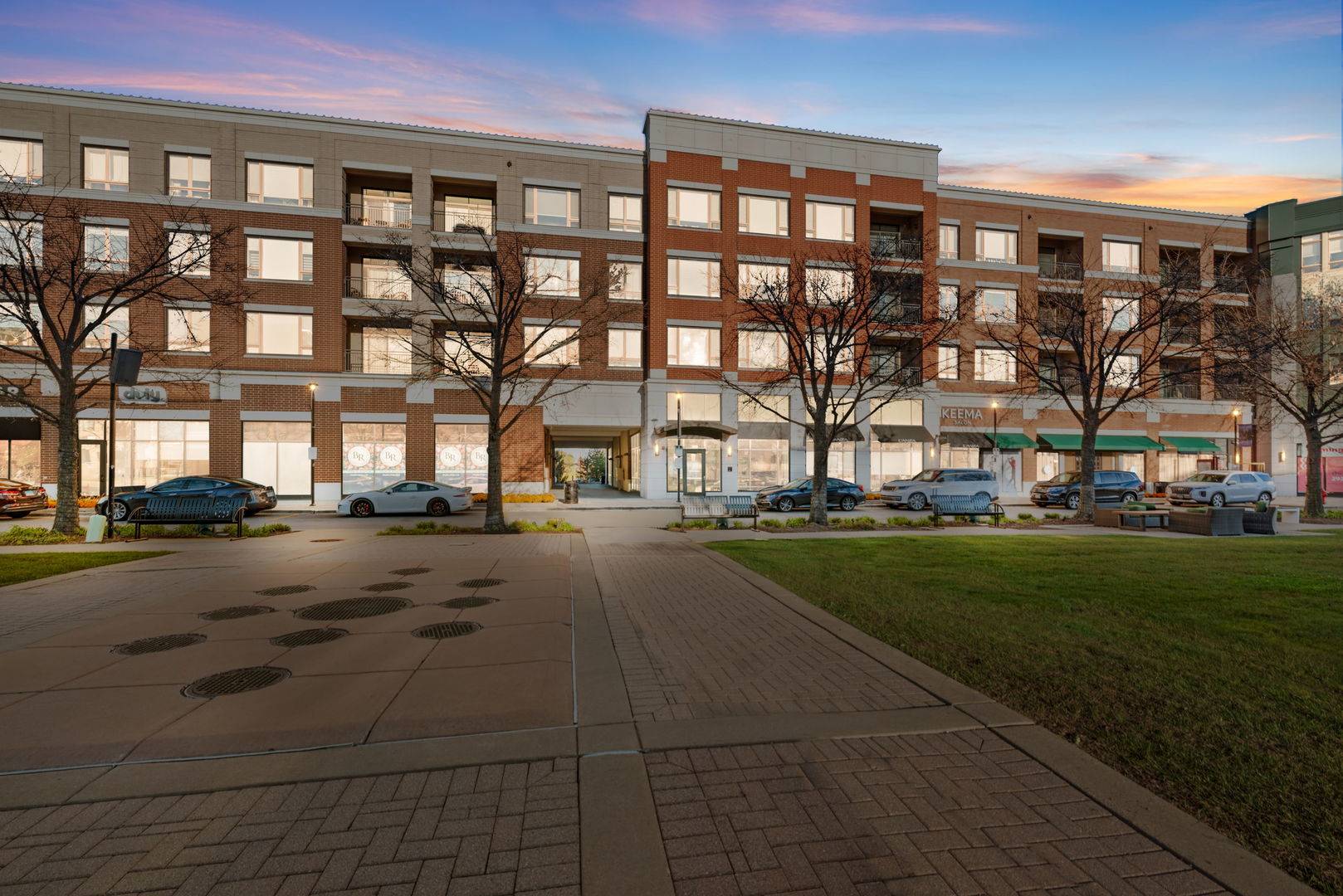 850 Village Center DR #419, Burr Ridge, IL 60527