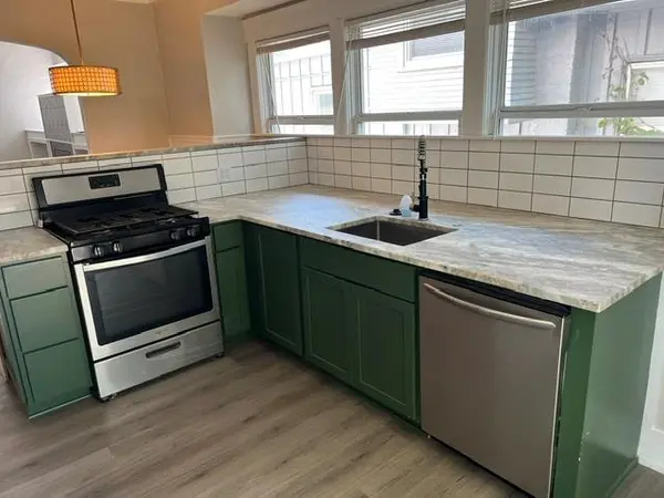 4306 Highland AVE, Kansas City, MO 64110