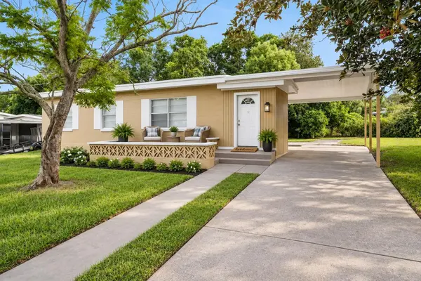 928 VIVIAN TER, Deltona, FL 32725
