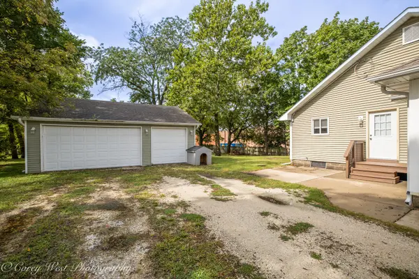 1321 Oakwood AVE, Dekalb, IL 60115