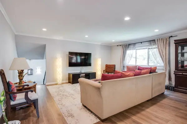 412 Nassau AVE, Bolingbrook, IL 60440