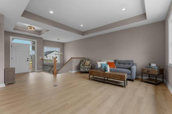 607 E 9th ST, Zumbrota, MN 55992