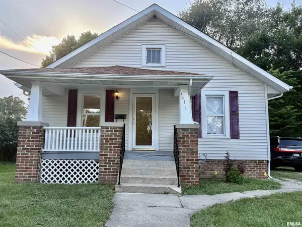 1611 S MAIN ST, Jacksonville, IL 62650
