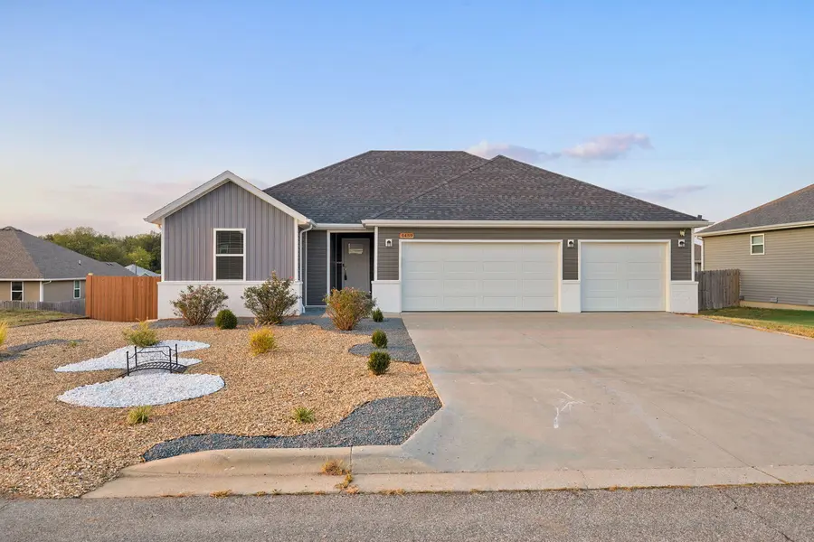 1459 E Habersham ST, Republic, MO 65738
