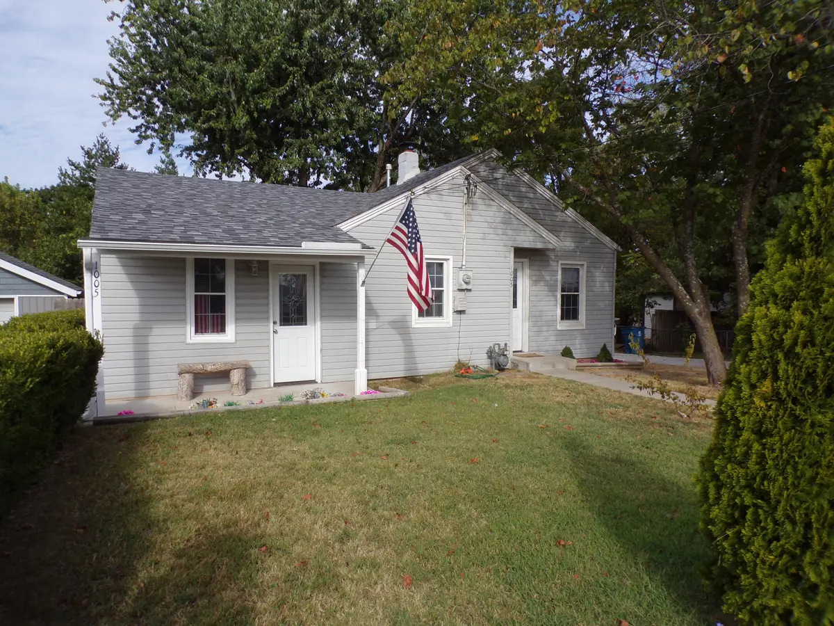 1005 S 3rd ST, Ozark, MO 65721