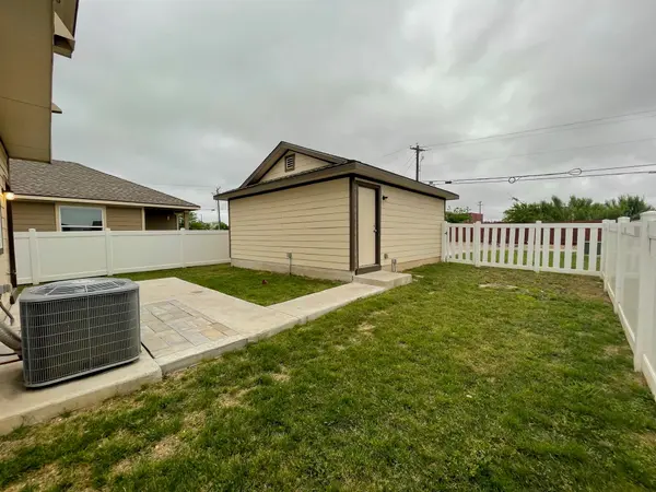 108 Cane River RD, Pflugerville, TX 78660