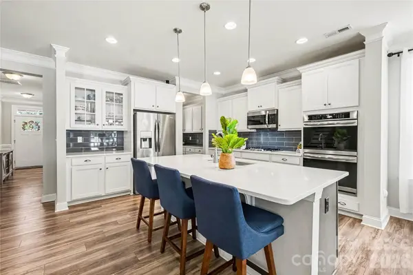 149 Longleaf DR, Mooresville, NC 28117