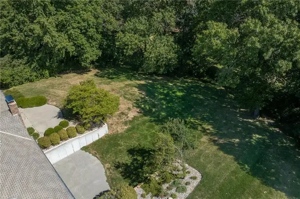 2309 Buckingham ST, St Joseph, MO 64506