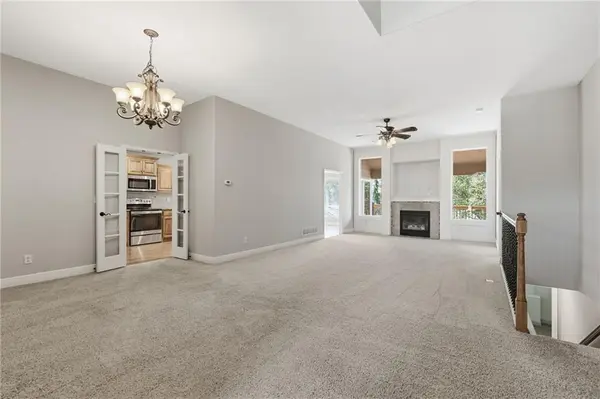 2135 NE Sparta DR, Blue Springs, MO 64029