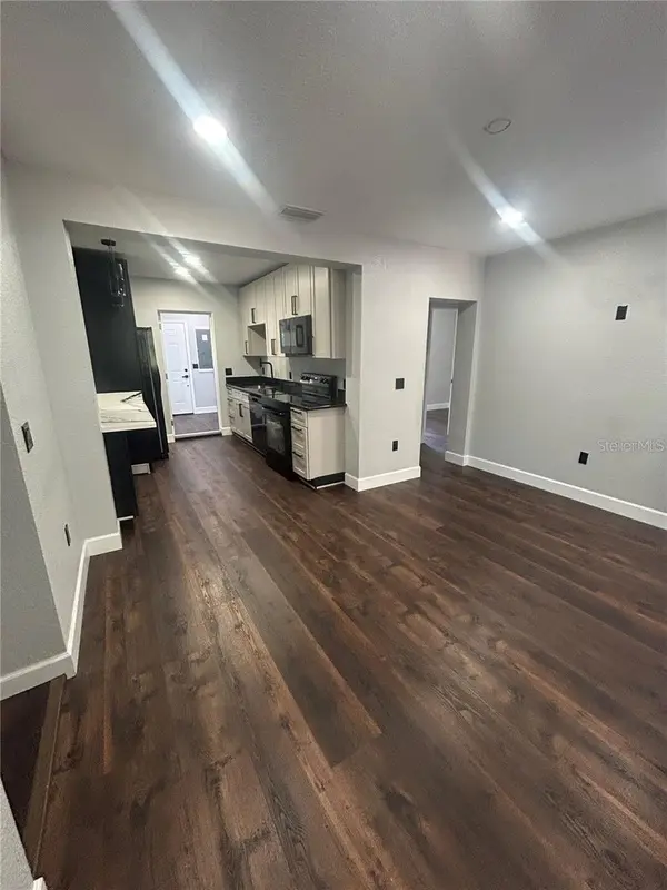 1111 SE 6TH AVE, Gainesville, FL 32601