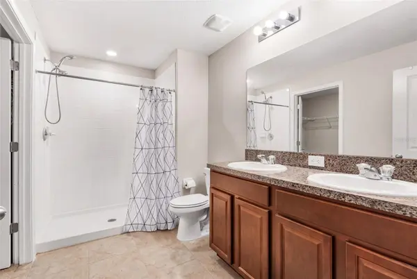 10421 CARLOWAY HILLS DR, Wimauma, FL 33598