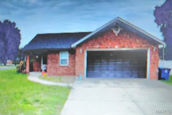 2612 Stratford LN, Granite City, IL 62040