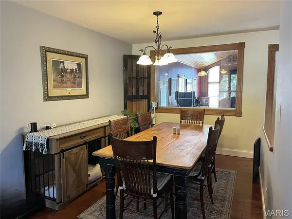 5213 Jerome DR, Godfrey, IL 62035