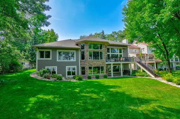 5256 Oxford ST N, Shoreview, MN 55126