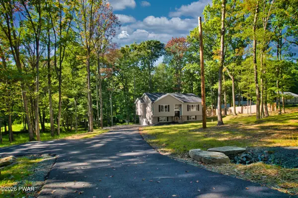 119 Almond CT, Milford, PA 18337