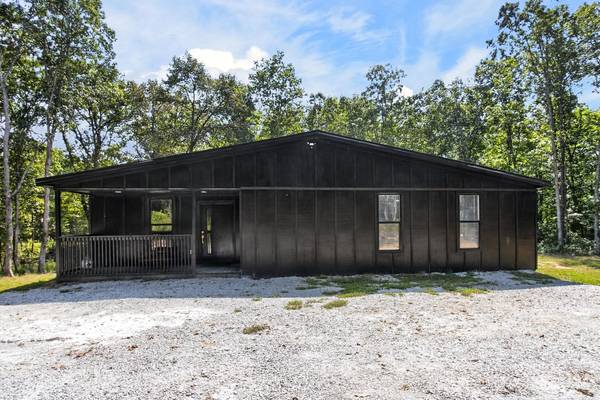 332 Meadow Ln, Altamont, TN 37301
