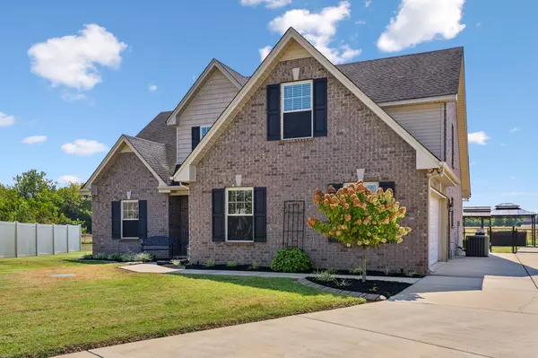 900 Nimbus Ln, Murfreesboro, TN 37127