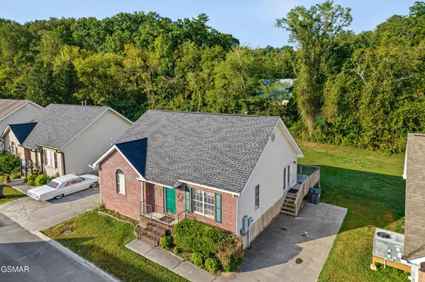 322 Creekwalk Boulevard, Pigeon Forge, TN 37863