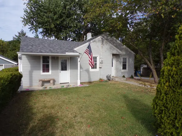 1005 S 3rd ST, Ozark, MO 65721