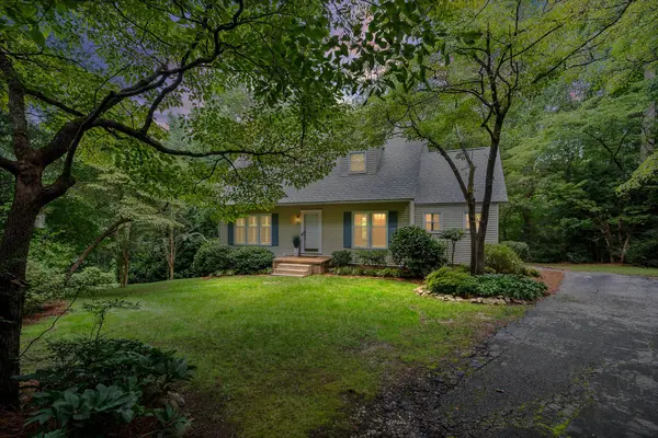 30 Tugaloo Bluff RD, Travelers Rest, SC 29690