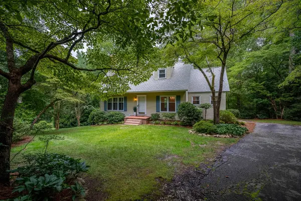30 Tugaloo Bluff RD, Travelers Rest, SC 29690
