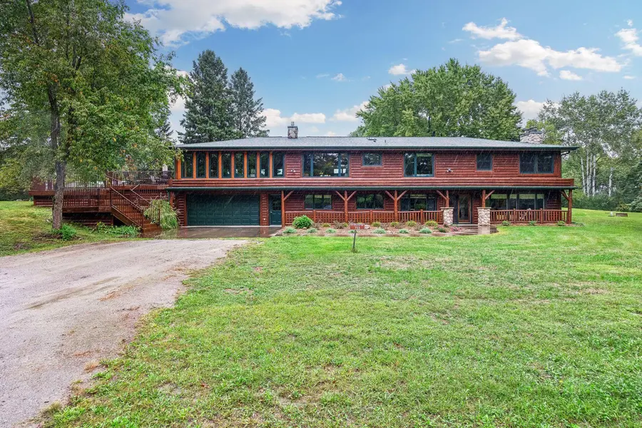 713 Terrier LN #A, Somerset, WI 54025