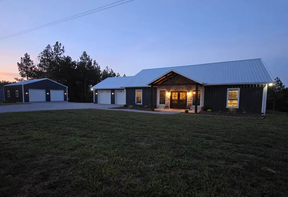 3931 Hwy 231, Erin, TN 37061