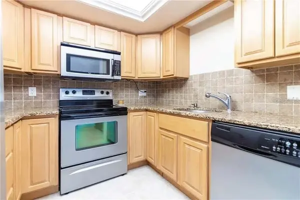 421 PALM AVE N, St Petersburg, FL 33703