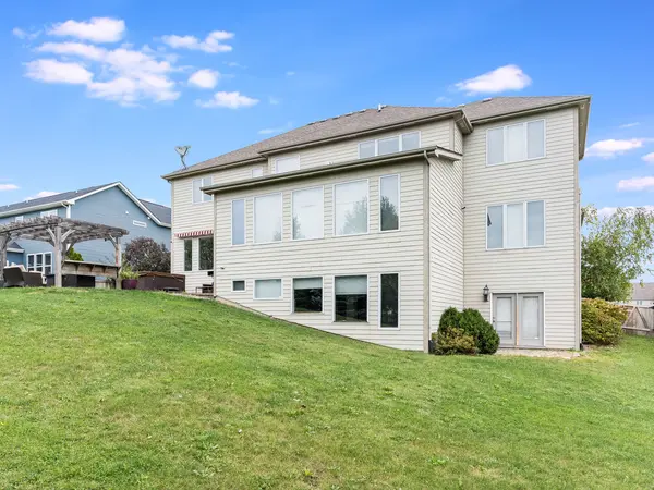 12914 Ridge Wood LN, Plainfield, IL 60585