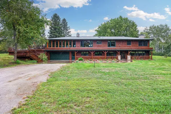 713 Terrier LN #A, Somerset, WI 54025