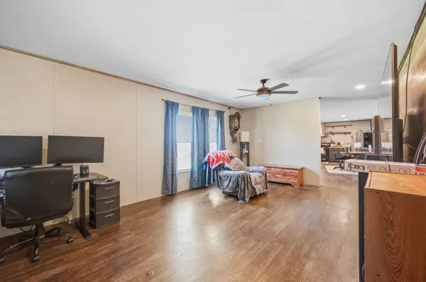 792 N Bluff, Conway Springs, KS 67031