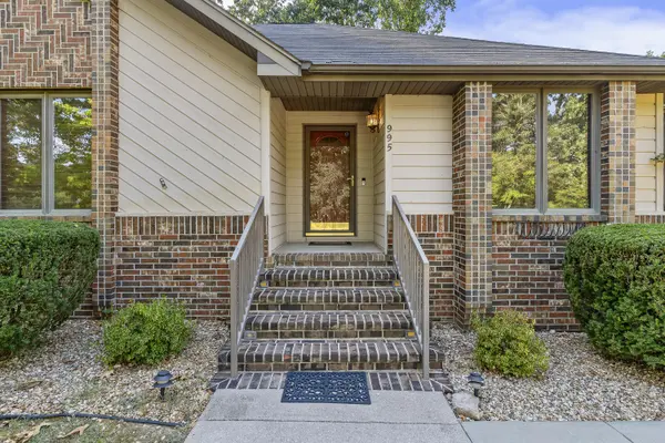 995 S Stanford DR, Rogersville, MO 65742