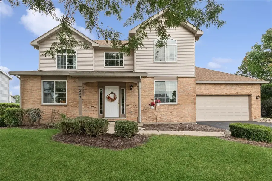 209 Magnolia DR, North Aurora, IL 60542